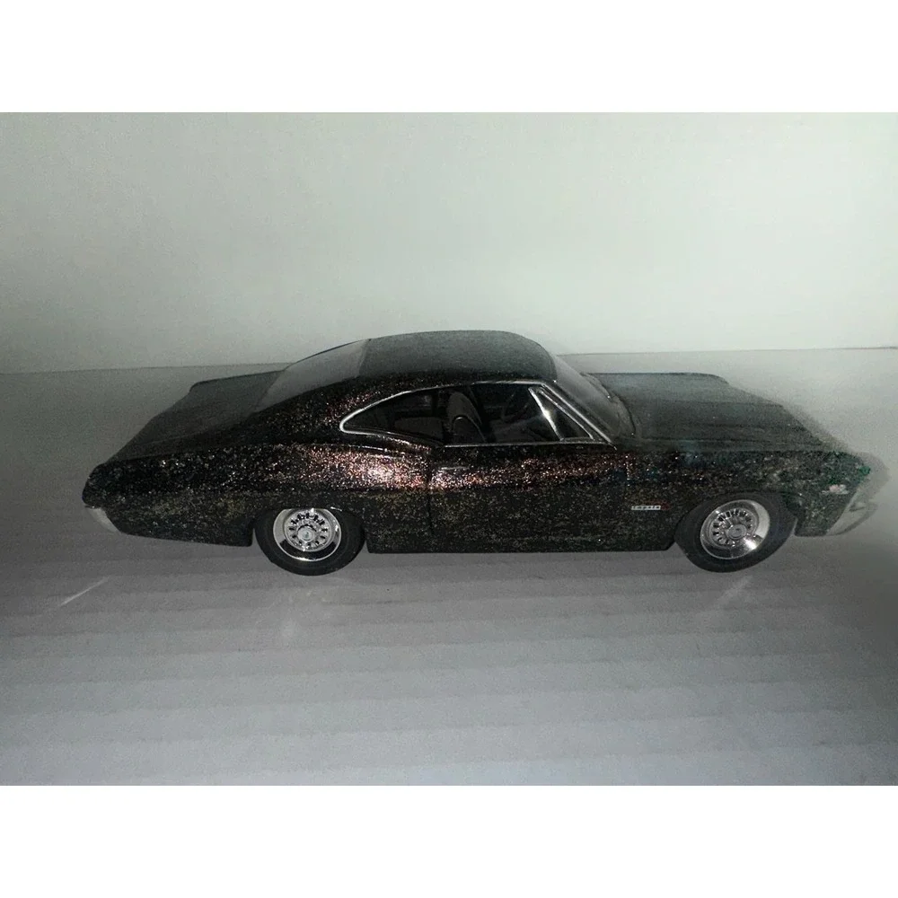 Jada 1:24 Scale 1967 Chevrolet Impala SS Collectible Model Car